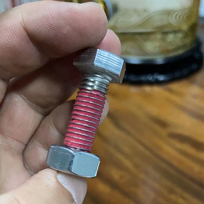 Automotive fasteners Automotive fasteners